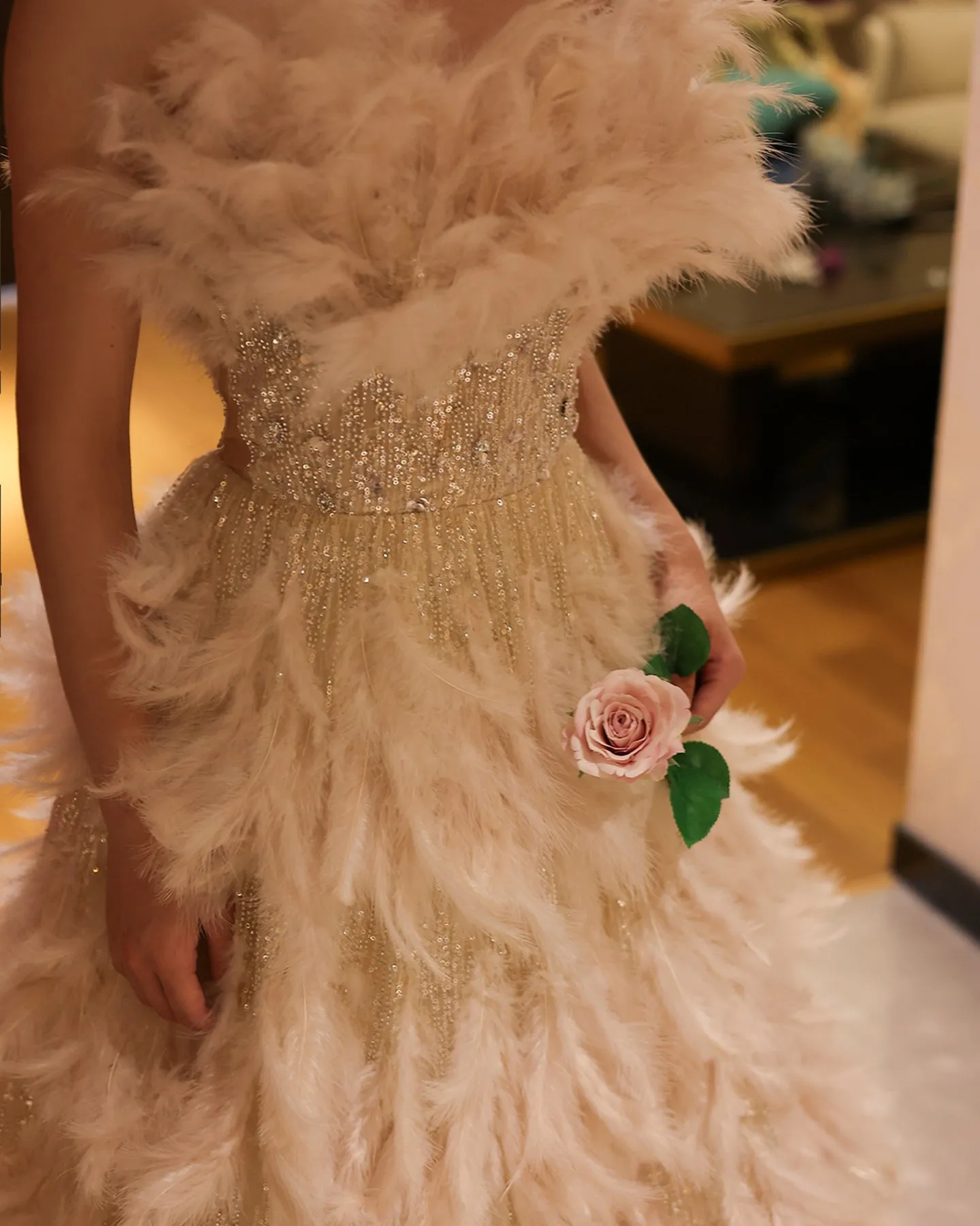 Luxury Feathers Strapless Ball Gown Evening Dress SS532
