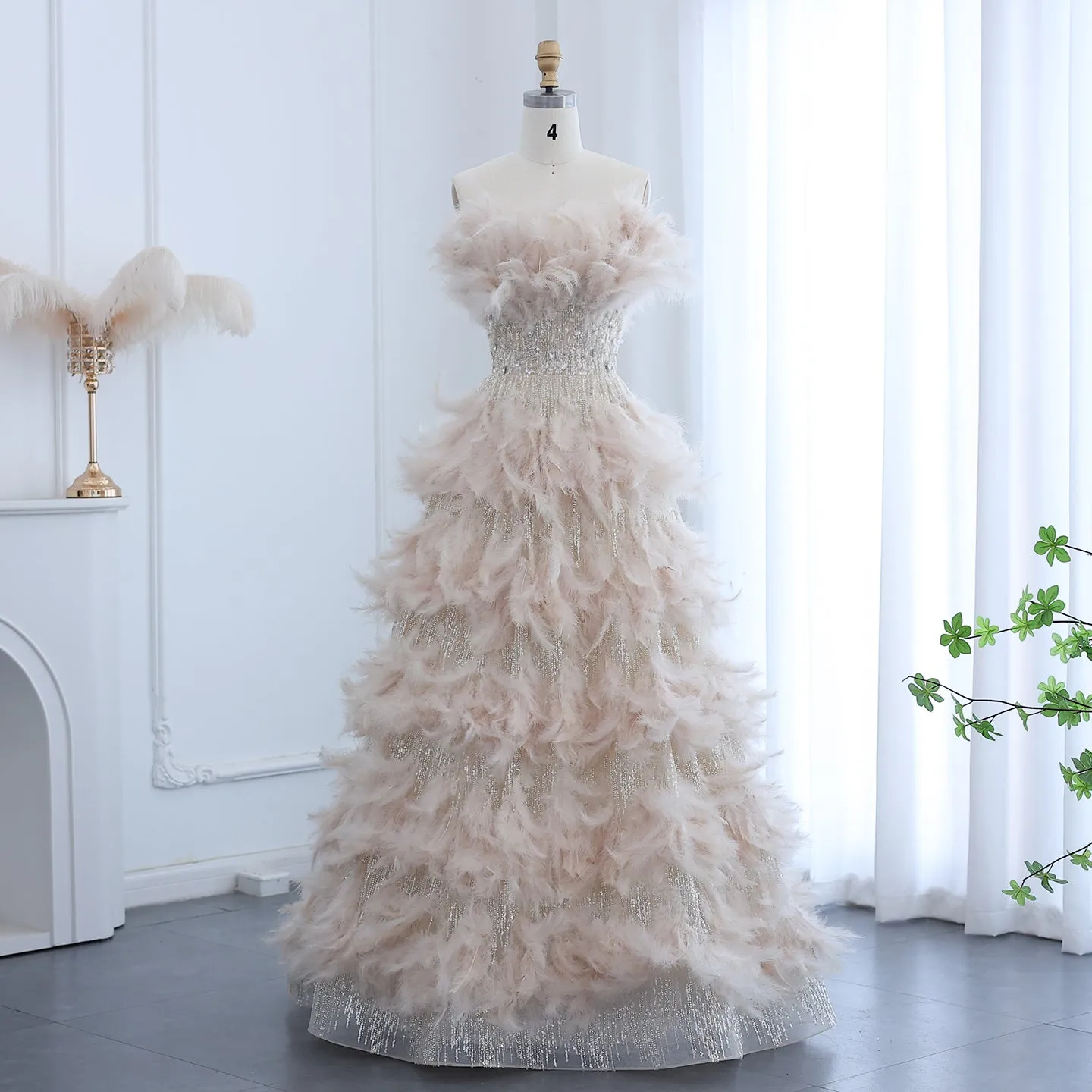 Luxury Feathers Strapless Ball Gown Evening Dress SS532