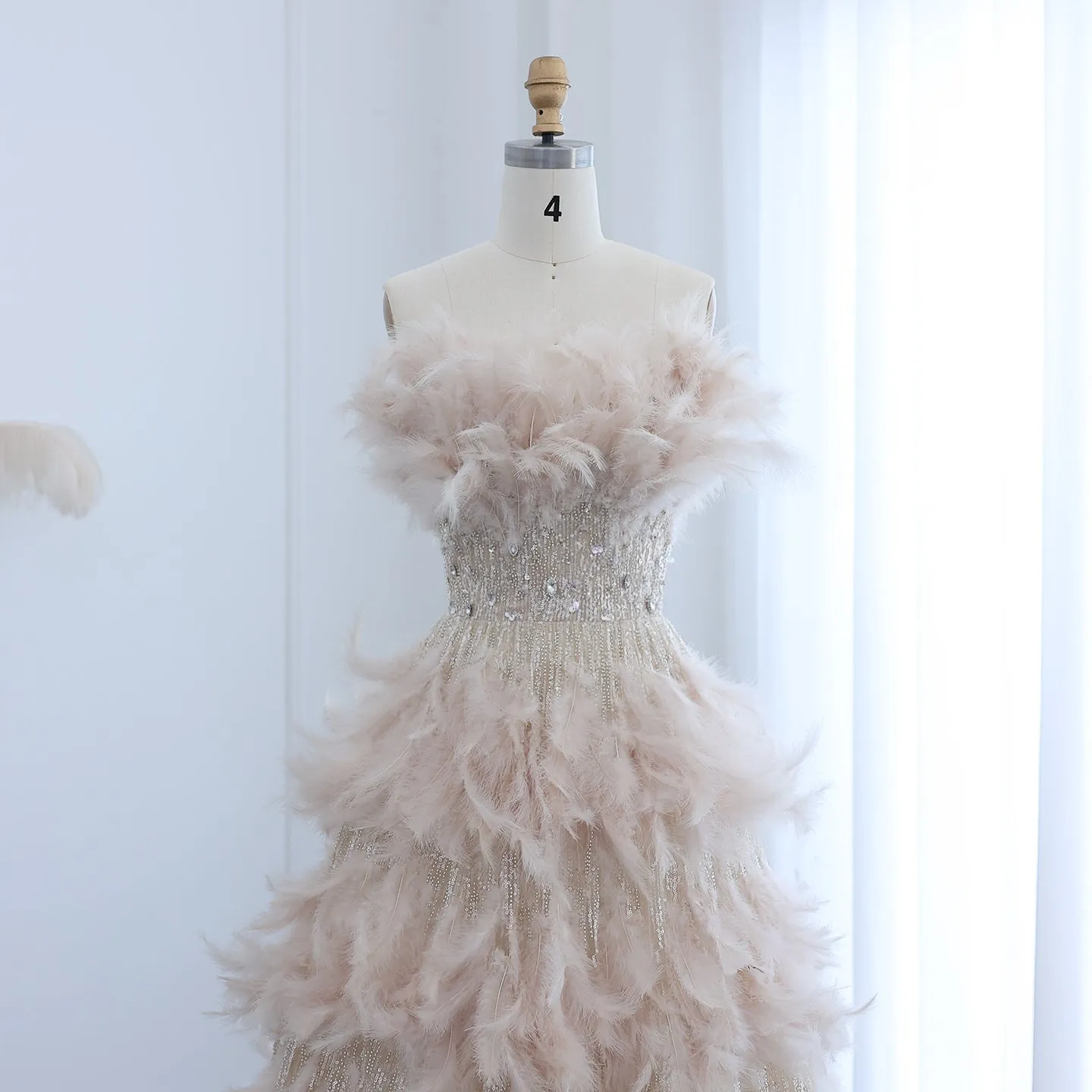 Luxury Feathers Strapless Ball Gown Evening Dress SS532